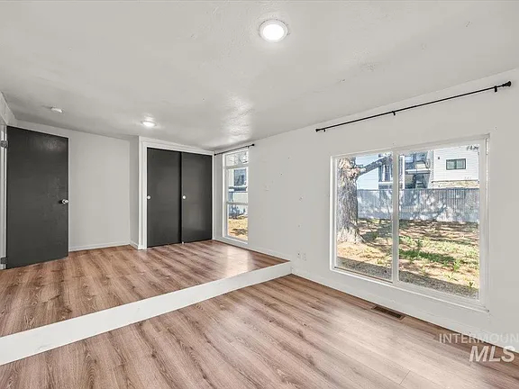 Home gallery image